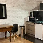 Adorable Studio Avec Un Parking Prive