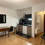 Adorable Studio Avec Un Parking Prive
