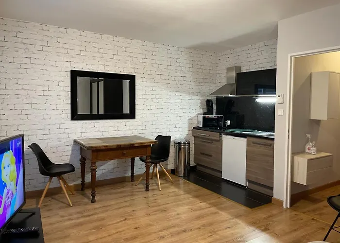 Adorable Studio Avec Un Parking Prive
